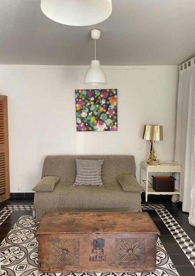 Le Bonheur De La Campagne A La Ville - Grand Studio En Plein Coeur De La Ville Nimes Bagian luar foto